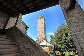 Agriturismo Le Due Torri Torre Quadrano Spello Εξωτερικό φωτογραφία